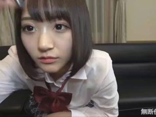 硬性与热金发女郎婴儿与大圆山雀